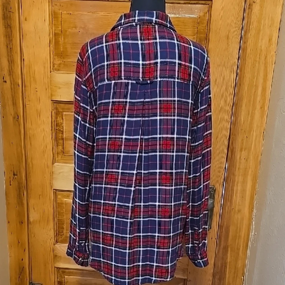 American Eagle Outfitters Red And Black Cabincore Long Sleeve Soft Plaid Shirt S - Picture 4 of 4